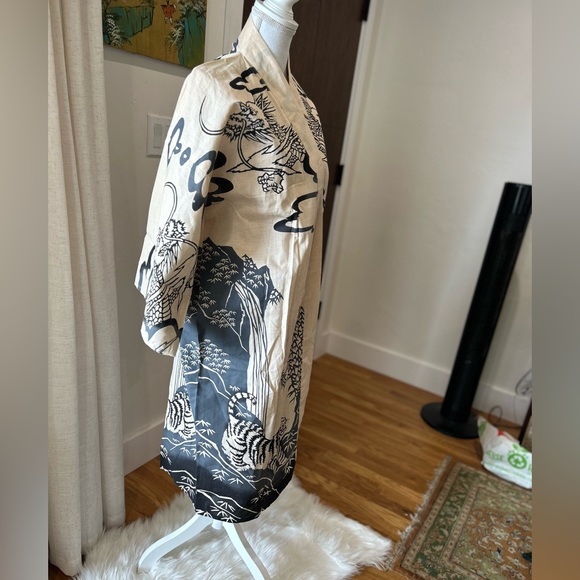 Vintage 1980s Kimono Made In Japan - Picture 3 of 5